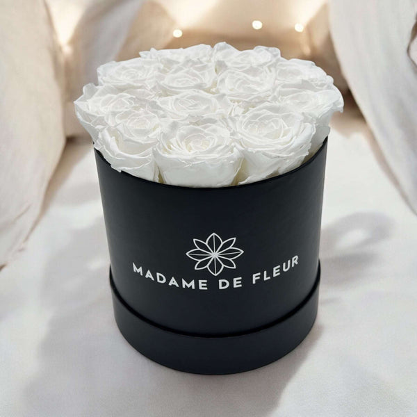 Small Black Round Box - Preserved Roses - Madame De Fleur