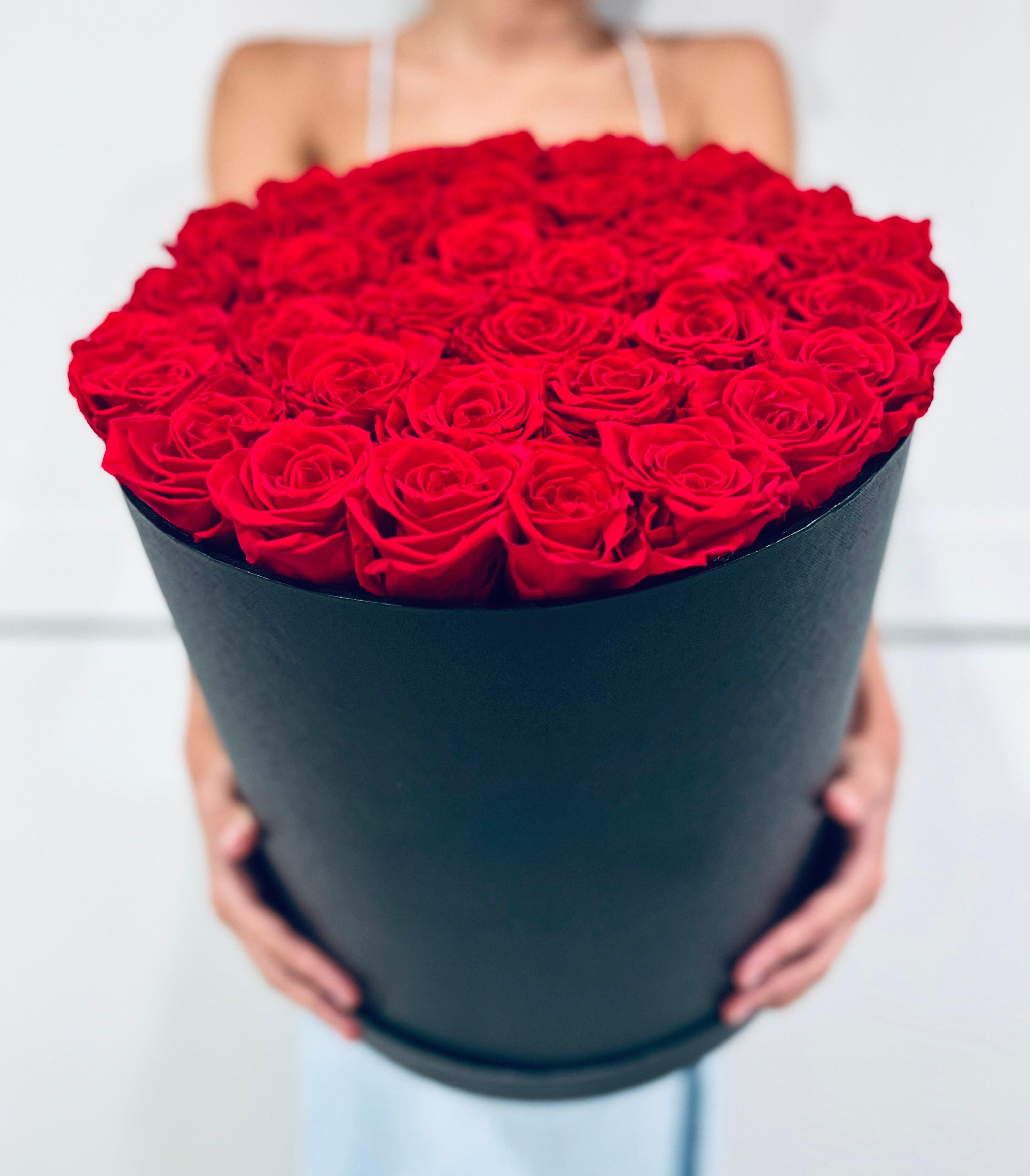 XL Black Round Box - Preserved Roses - Madame De Fleur