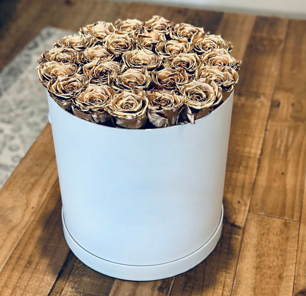 Large White Round Box - Preserved Roses