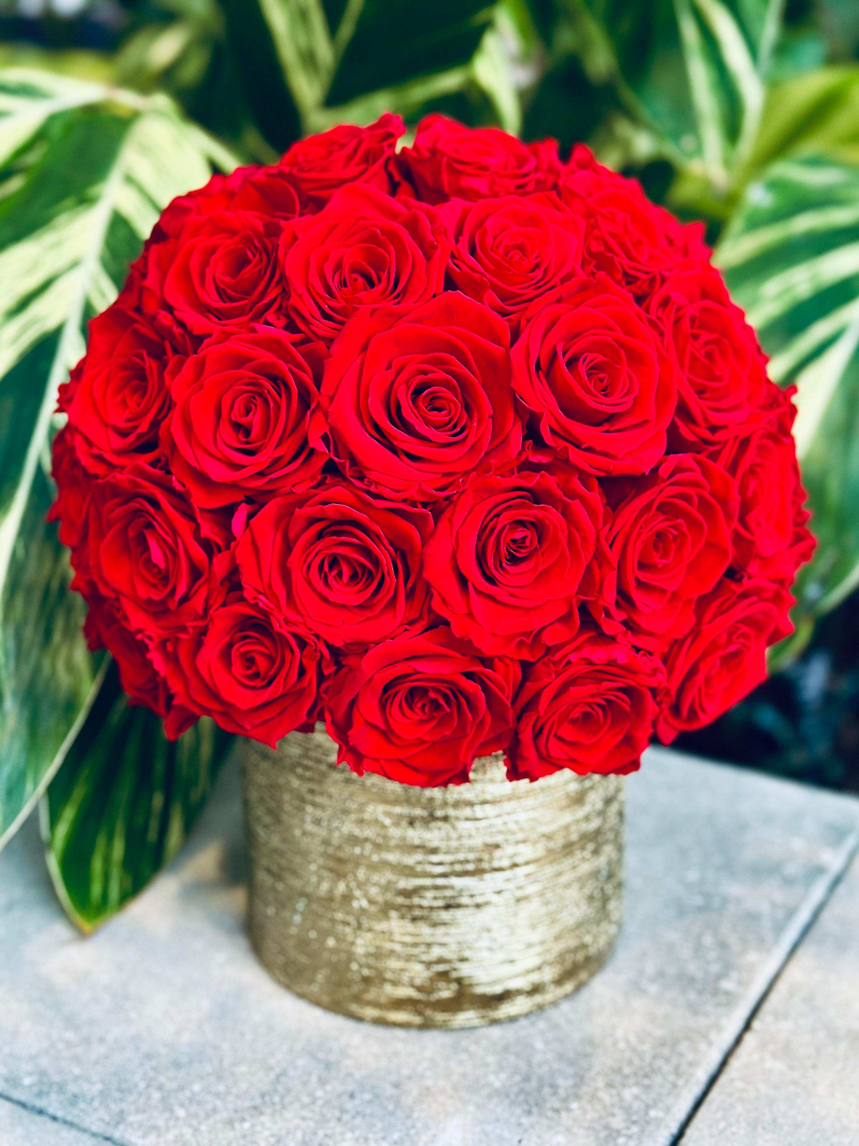 Golden Dome Vase - Preserved Roses - Madame De Fleur