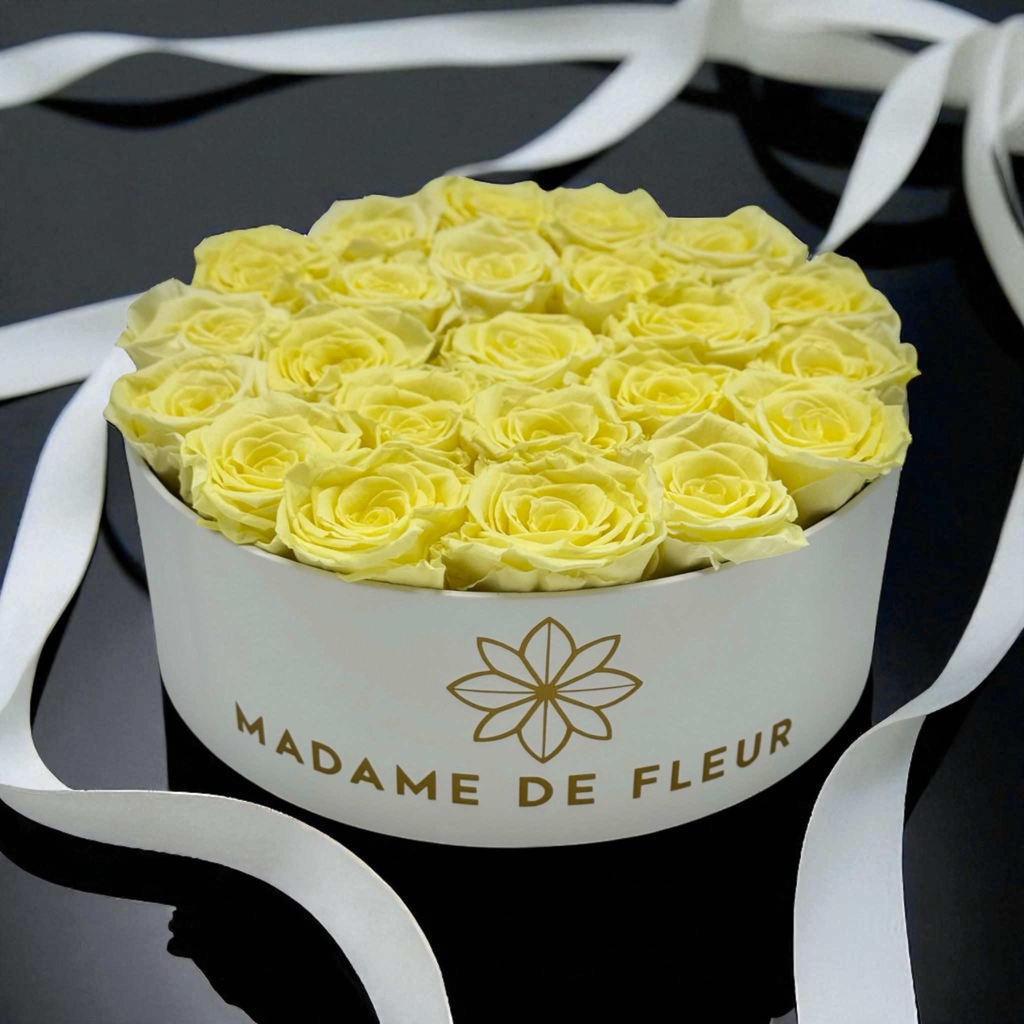 Large White Round Box - Preserved Roses - Madame De Fleur