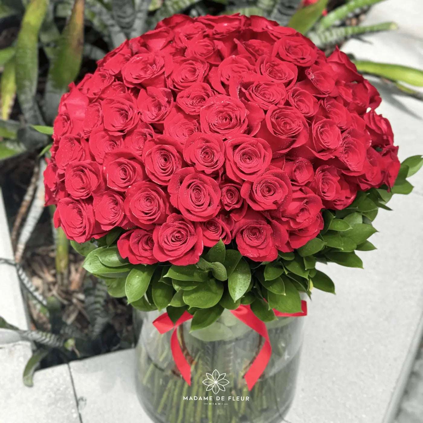 Classic MDF 100 Fresh Roses - Madame De Fleur