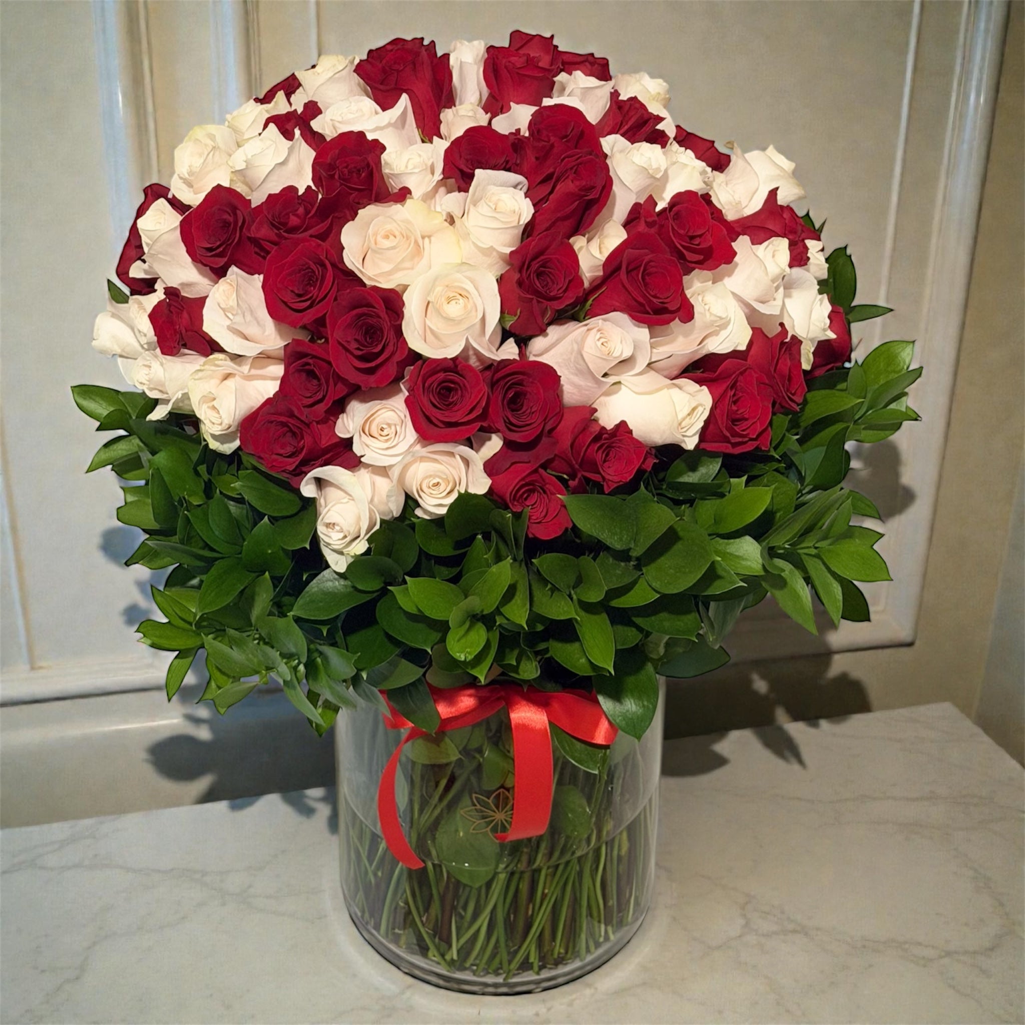 Classic MDF 100 Fresh Roses - Madame De Fleur