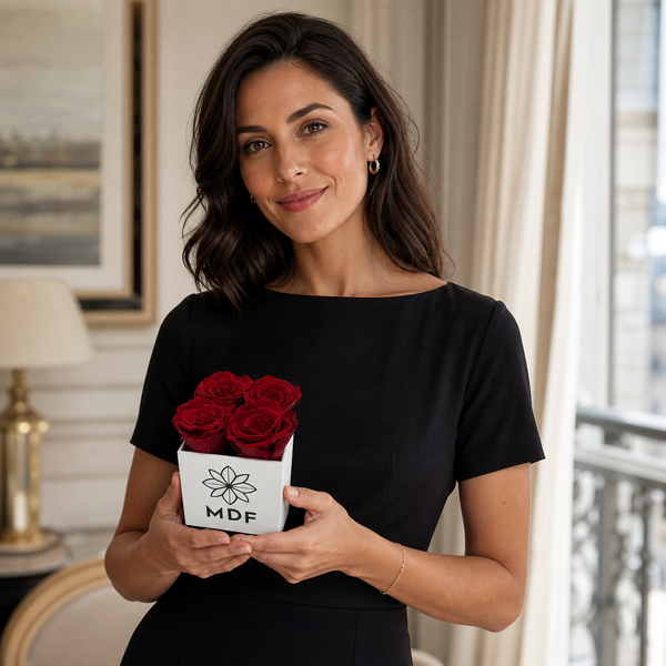 XS White Square Box - Preserved Roses